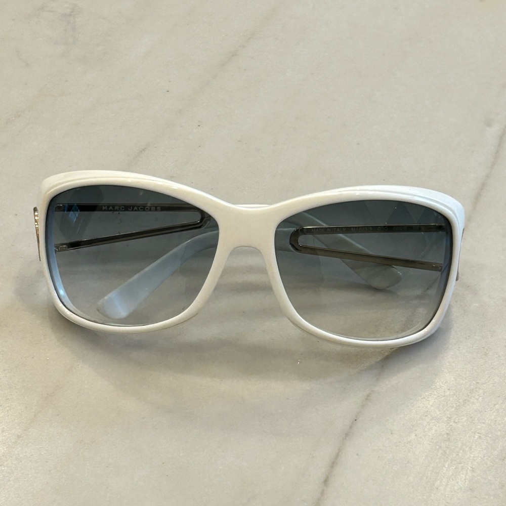 Marc Jacobs White Oversized Cat-Eye Sunglasses
